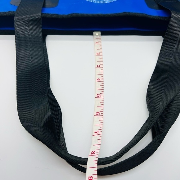 VITAMIN SEA BLUE AND BLACK WATERPROOF AND SAND PROOF ZIPPERED TOTE - Picture 11 of 16